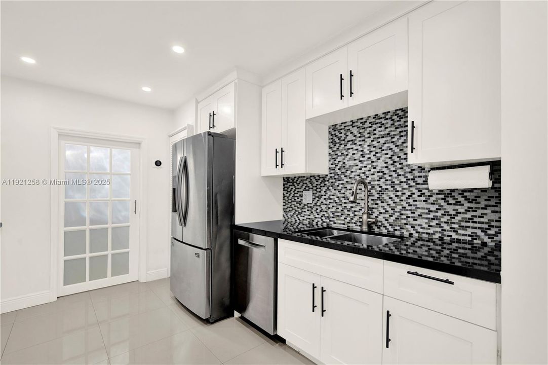 Active With Contract: $3,850 (4 beds, 3 baths, 1359 Square Feet)