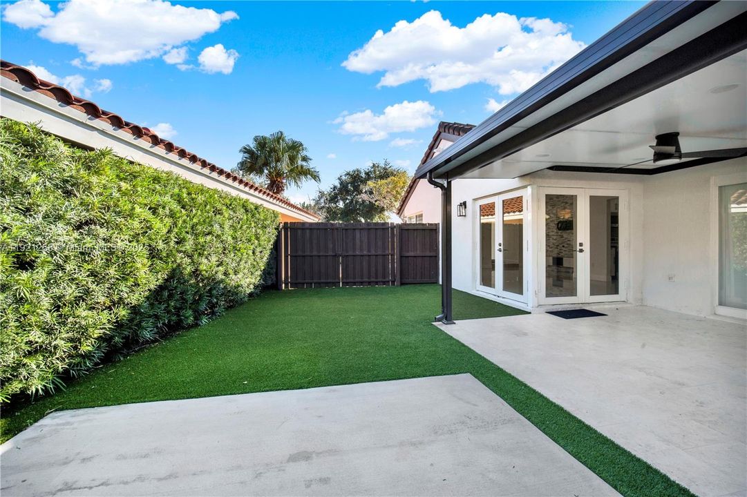 Active With Contract: $3,850 (4 beds, 3 baths, 1359 Square Feet)