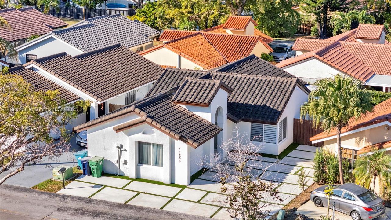 Active With Contract: $3,850 (4 beds, 3 baths, 1359 Square Feet)