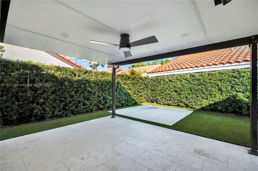 Active With Contract: $3,850 (4 beds, 3 baths, 1359 Square Feet)