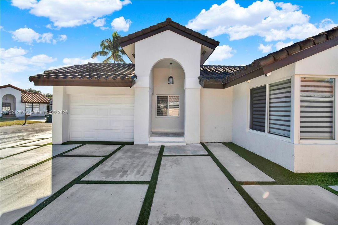 Active With Contract: $3,850 (4 beds, 3 baths, 1359 Square Feet)