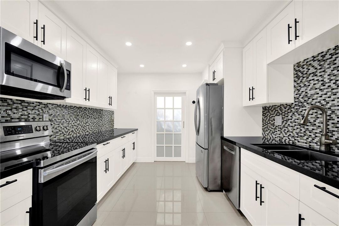 Active With Contract: $3,850 (4 beds, 3 baths, 1359 Square Feet)