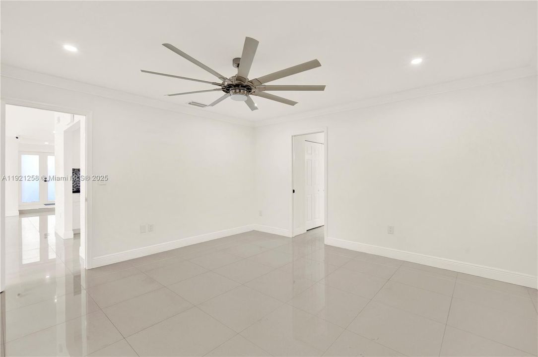 Active With Contract: $3,850 (4 beds, 3 baths, 1359 Square Feet)