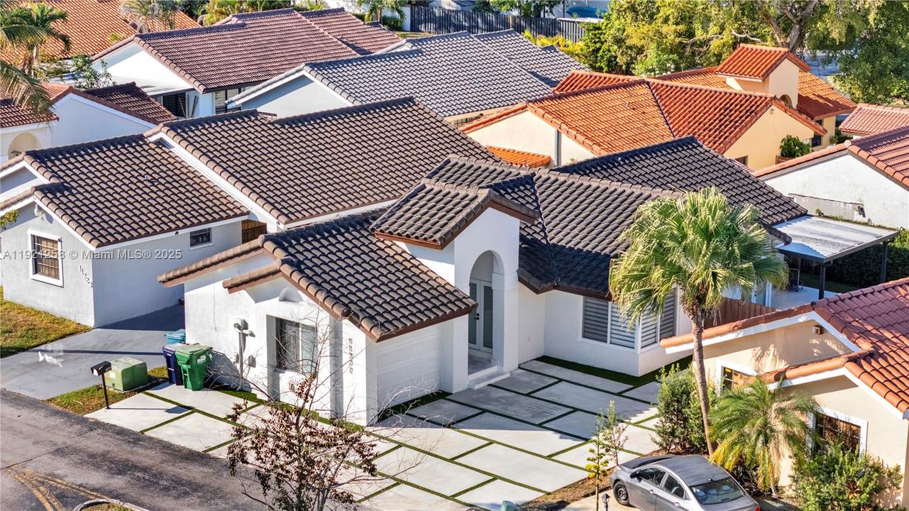 Active With Contract: $3,850 (4 beds, 3 baths, 1359 Square Feet)