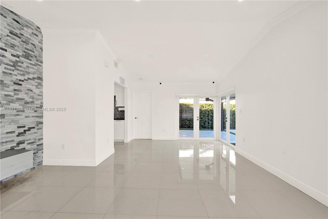 Active With Contract: $3,850 (4 beds, 3 baths, 1359 Square Feet)