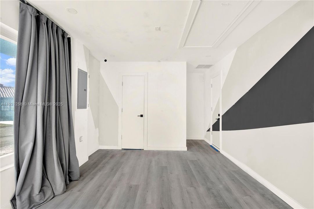 4th Bedroom with Private Bathroom