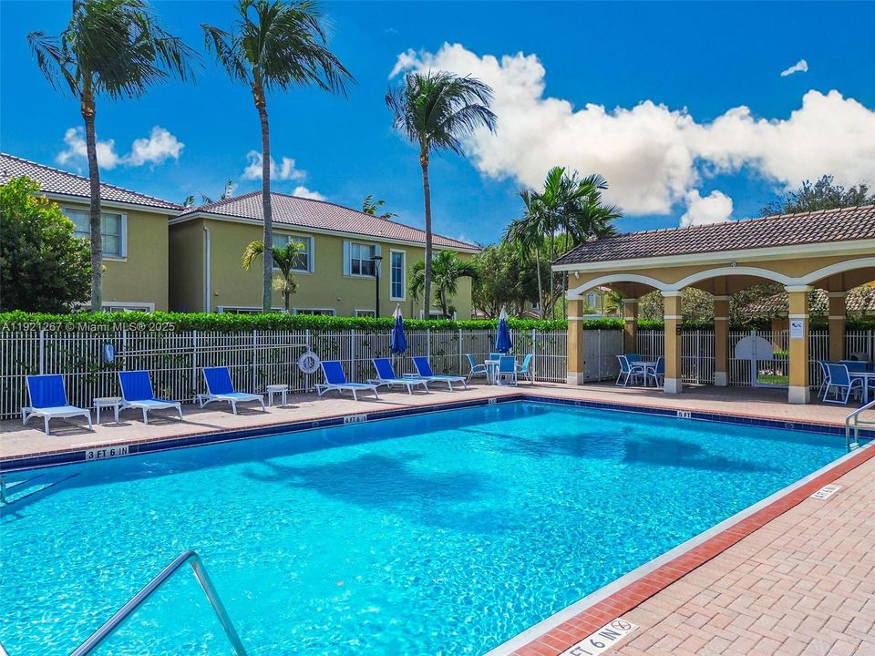 For Sale: $525,000 (3 beds, 2 baths, 1793 Square Feet)