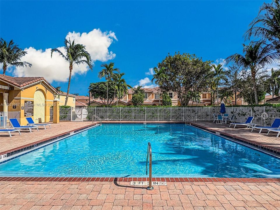 For Sale: $525,000 (3 beds, 2 baths, 1793 Square Feet)