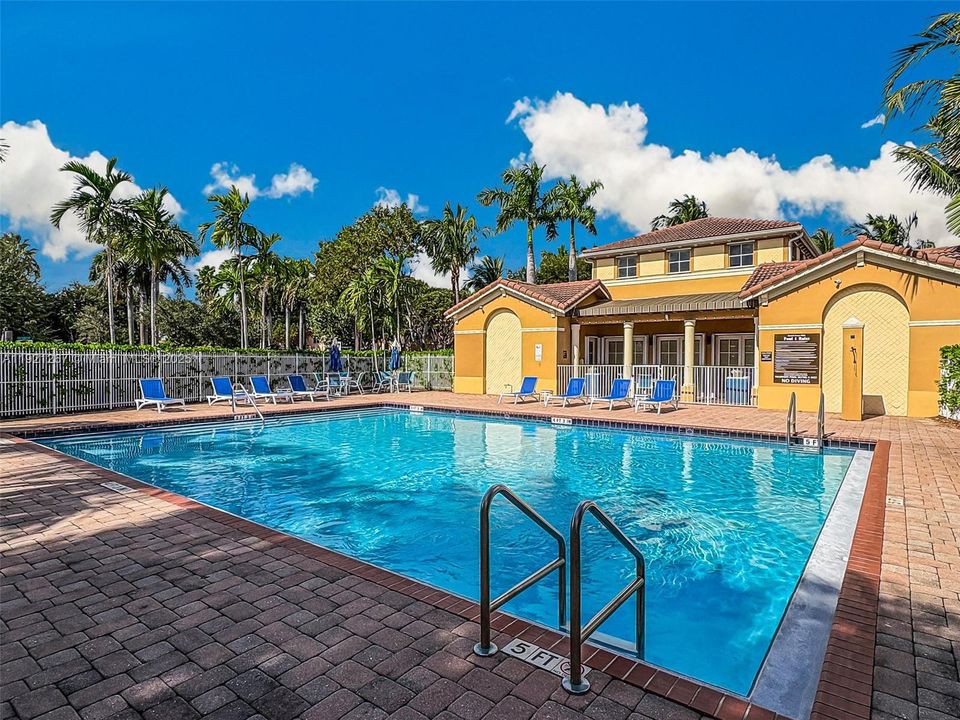 For Sale: $525,000 (3 beds, 2 baths, 1793 Square Feet)