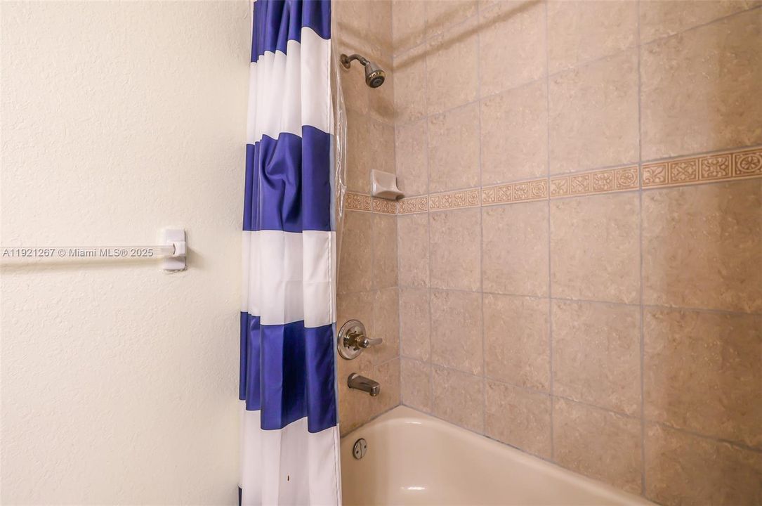 For Sale: $525,000 (3 beds, 2 baths, 1793 Square Feet)