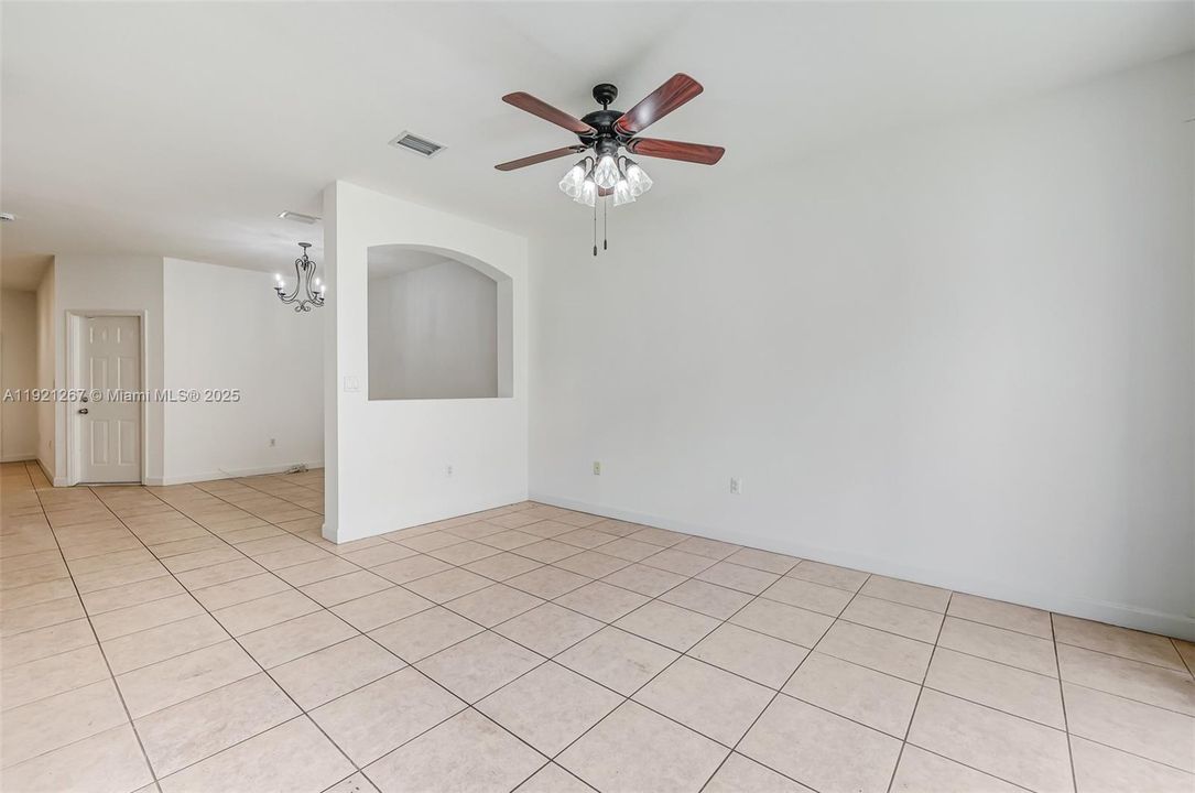 For Sale: $525,000 (3 beds, 2 baths, 1793 Square Feet)