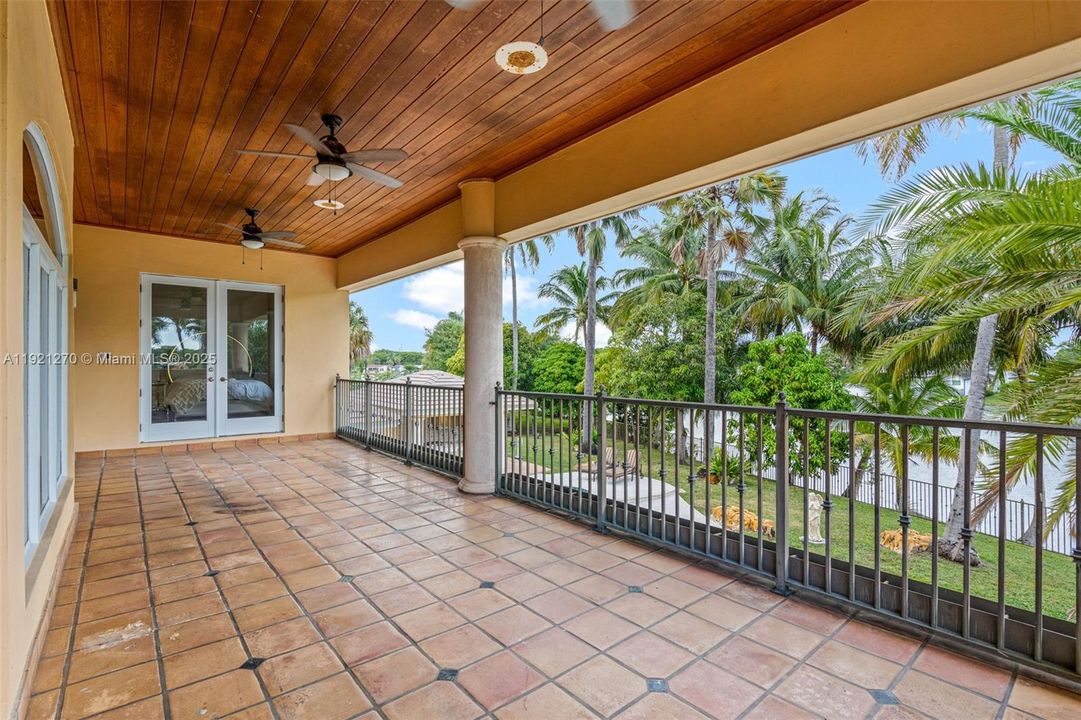 For Sale: $3,749,900 (7 beds, 5 baths, 8133 Square Feet)