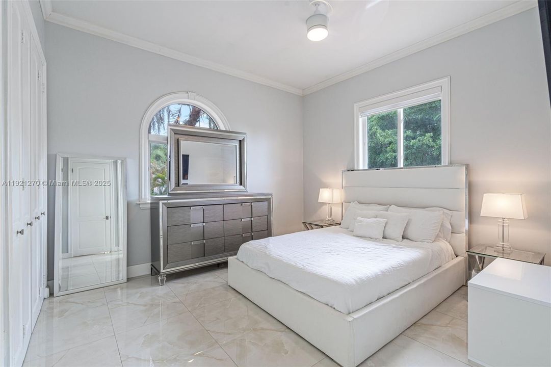 For Sale: $3,749,900 (7 beds, 5 baths, 8133 Square Feet)