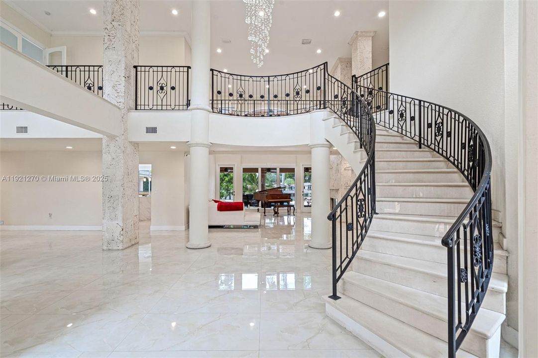 For Sale: $3,749,900 (7 beds, 5 baths, 8133 Square Feet)