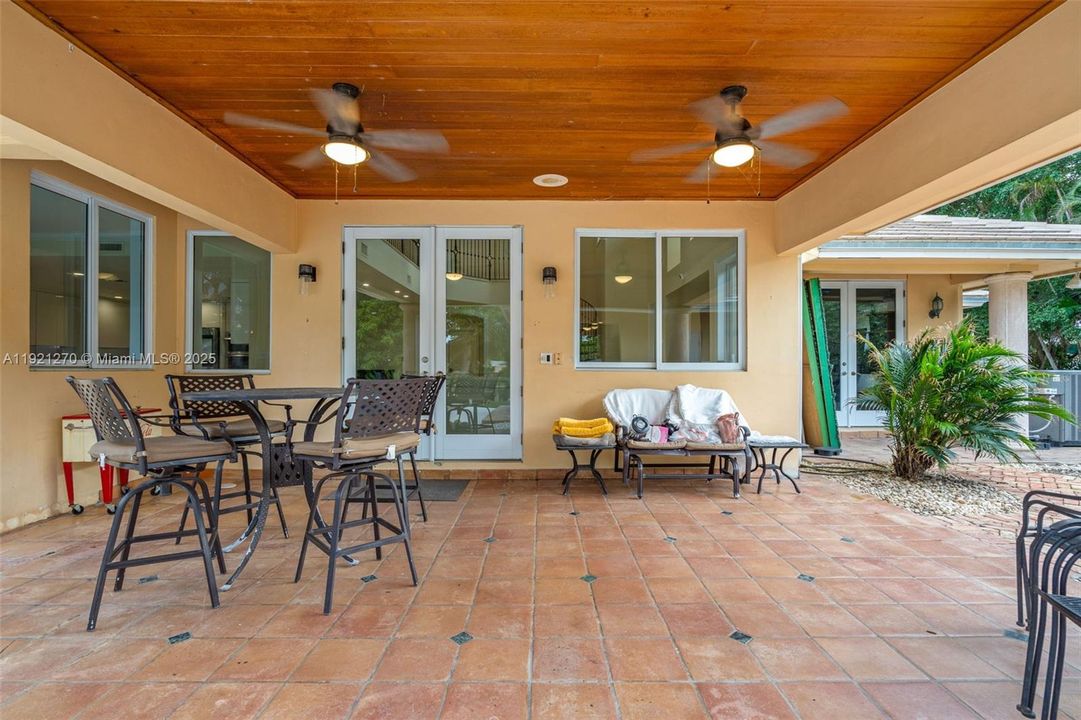 For Sale: $3,749,900 (7 beds, 5 baths, 8133 Square Feet)