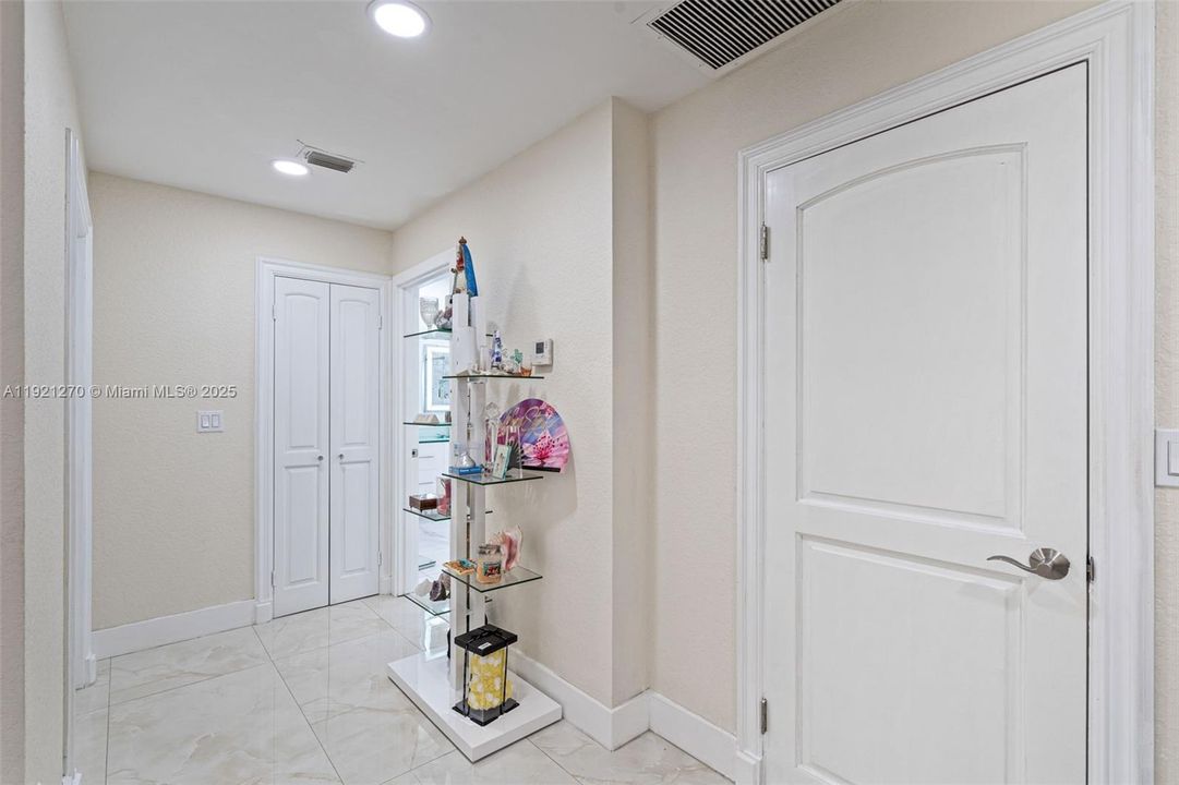 For Sale: $3,749,900 (7 beds, 5 baths, 8133 Square Feet)