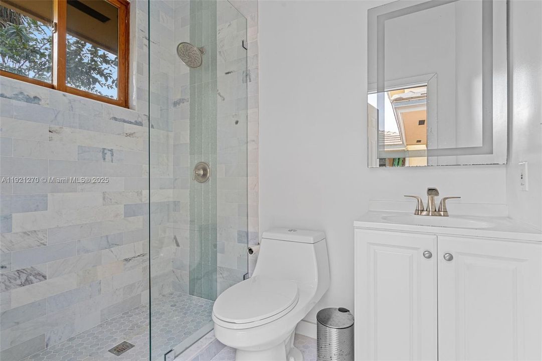 For Sale: $3,749,900 (7 beds, 5 baths, 8133 Square Feet)