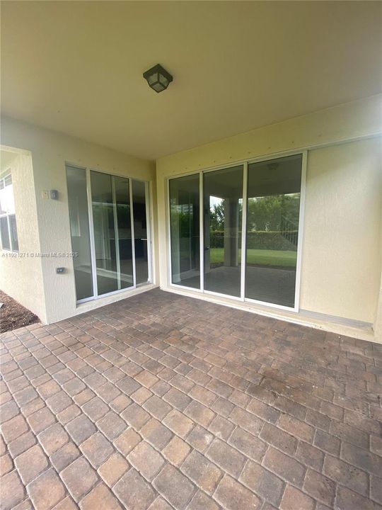 На продажу: $950,000 (5 спален, 3 ванн, 2501 Квадратных фут)