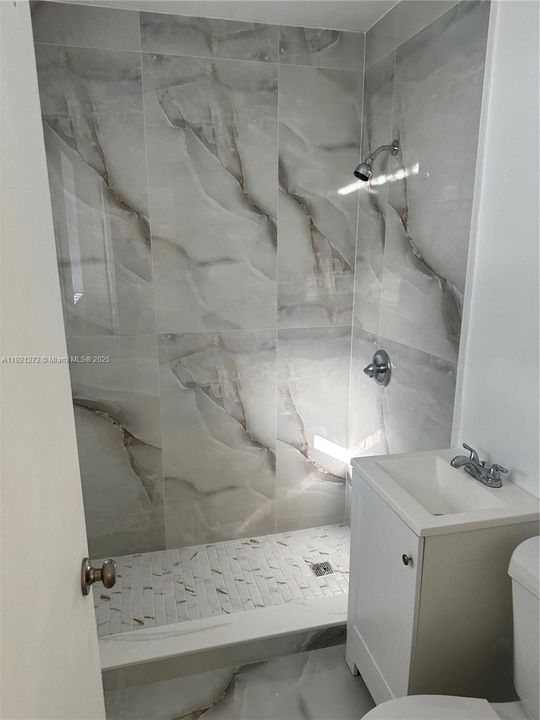 Active With Contract: $3,300 (3 beds, 2 baths, 1332 Square Feet)