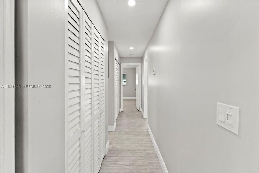 For Rent: $2,400 (2 beds, 2 baths, 1114 Square Feet)