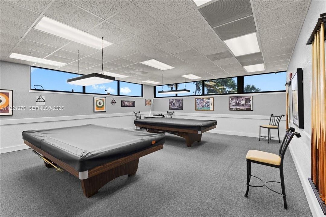 For Rent: $2,400 (2 beds, 2 baths, 1114 Square Feet)