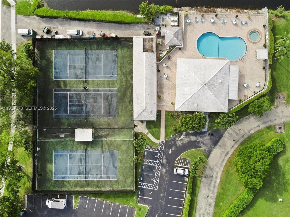 For Rent: $2,400 (2 beds, 2 baths, 1114 Square Feet)