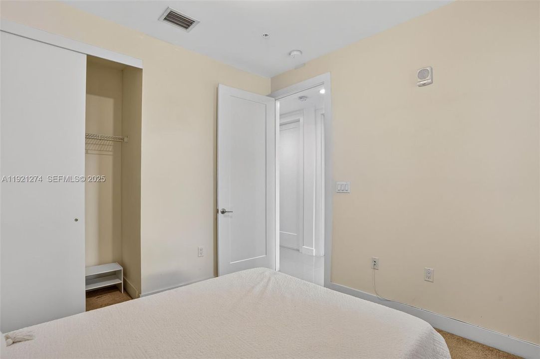 En Venta: $530,000 (3 camas, 2 baños, 1360 Pies cuadrados)