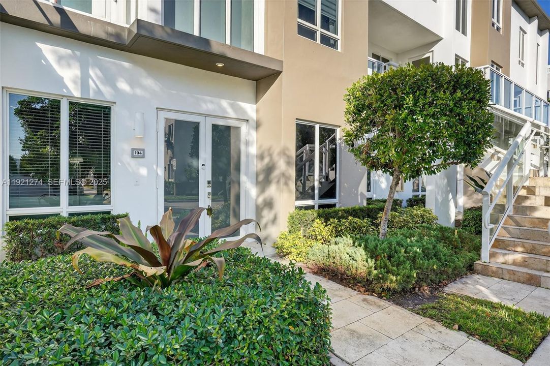 En Venta: $530,000 (3 camas, 2 baños, 1360 Pies cuadrados)