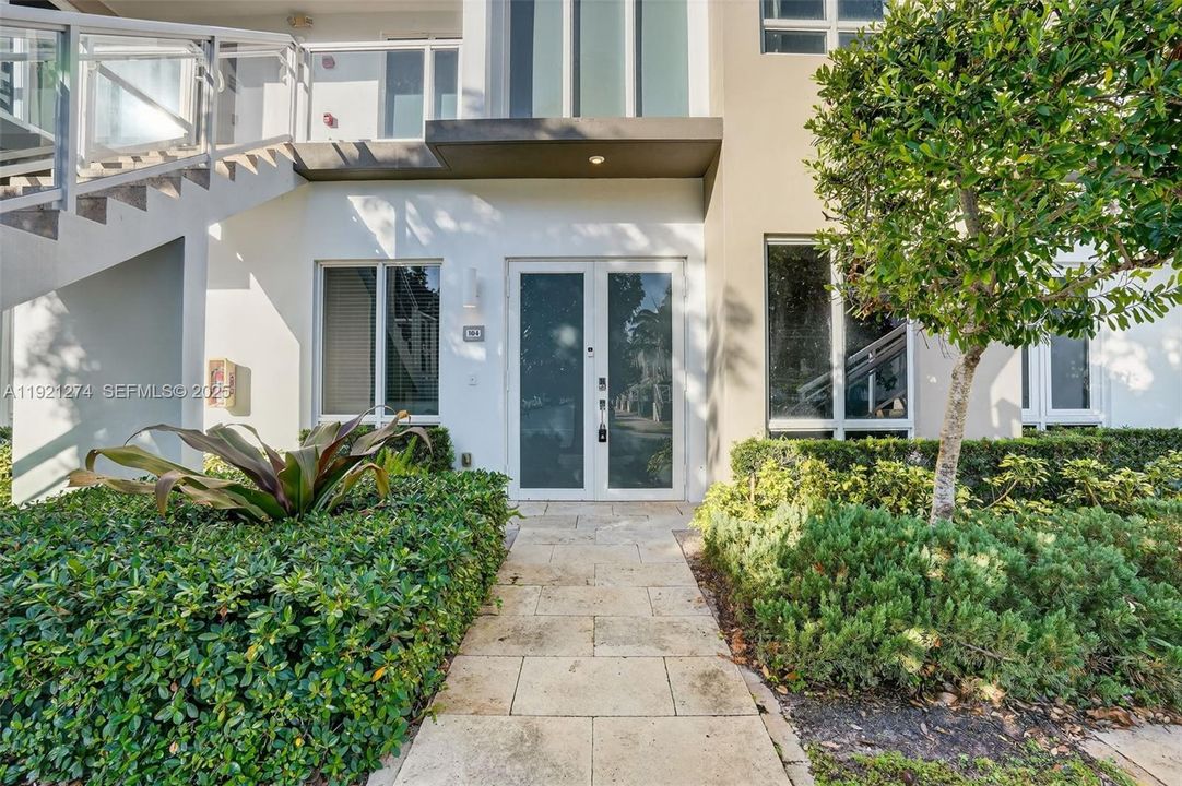 En Venta: $530,000 (3 camas, 2 baños, 1360 Pies cuadrados)