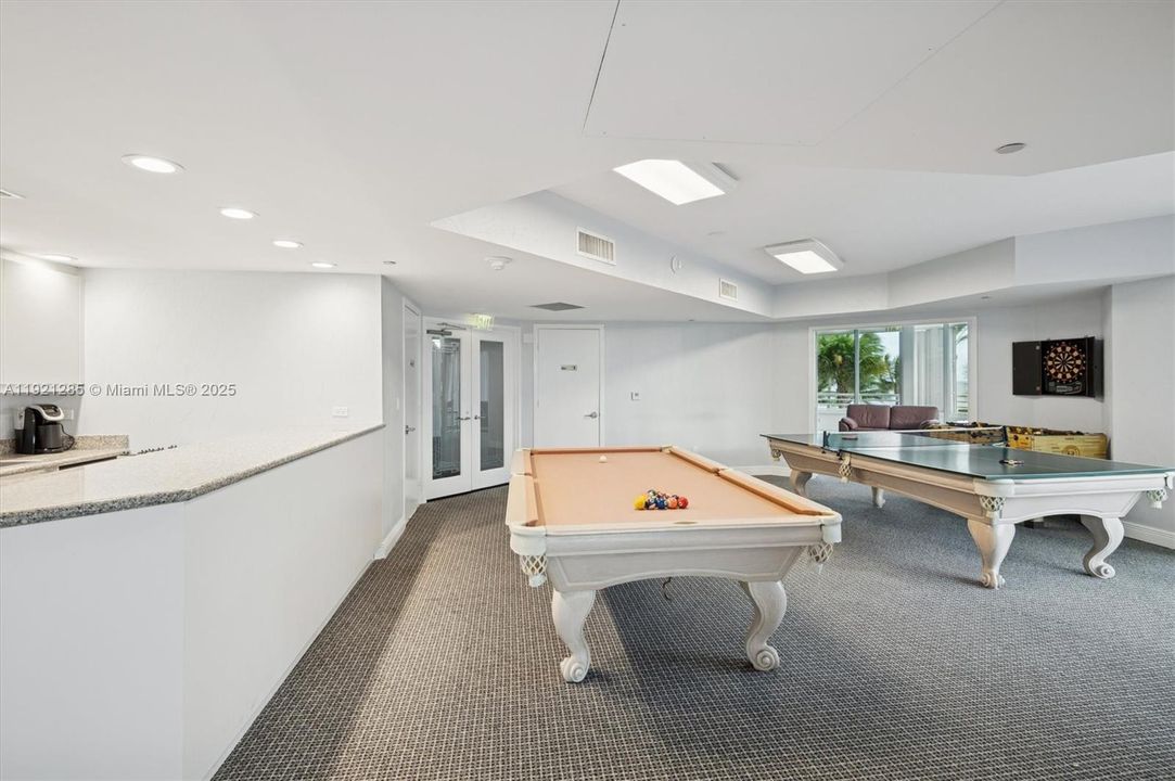 For Sale: $2,350,000 (3 beds, 3 baths, 3200 Square Feet)