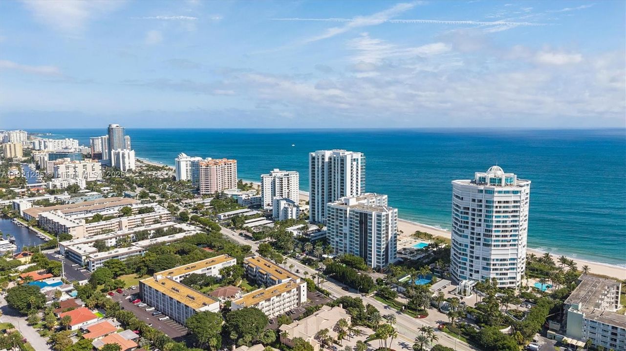 For Sale: $2,350,000 (3 beds, 3 baths, 3200 Square Feet)