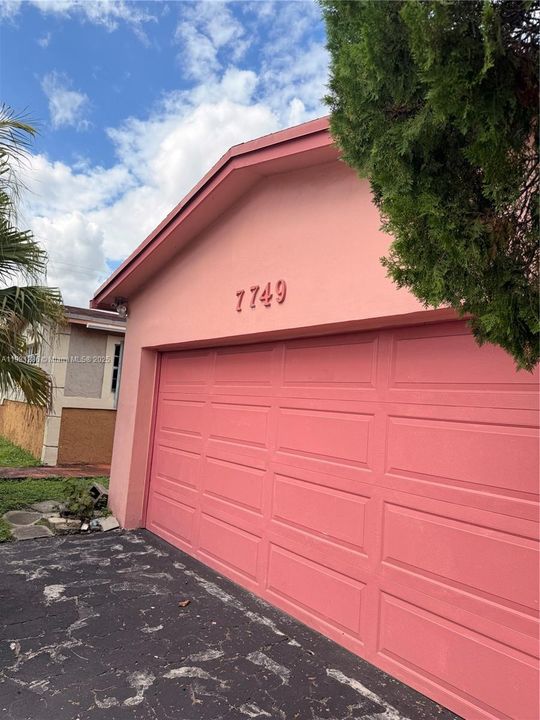 待售: $455,000 (3 贝兹, 2 浴室, 1587 平方英尺)