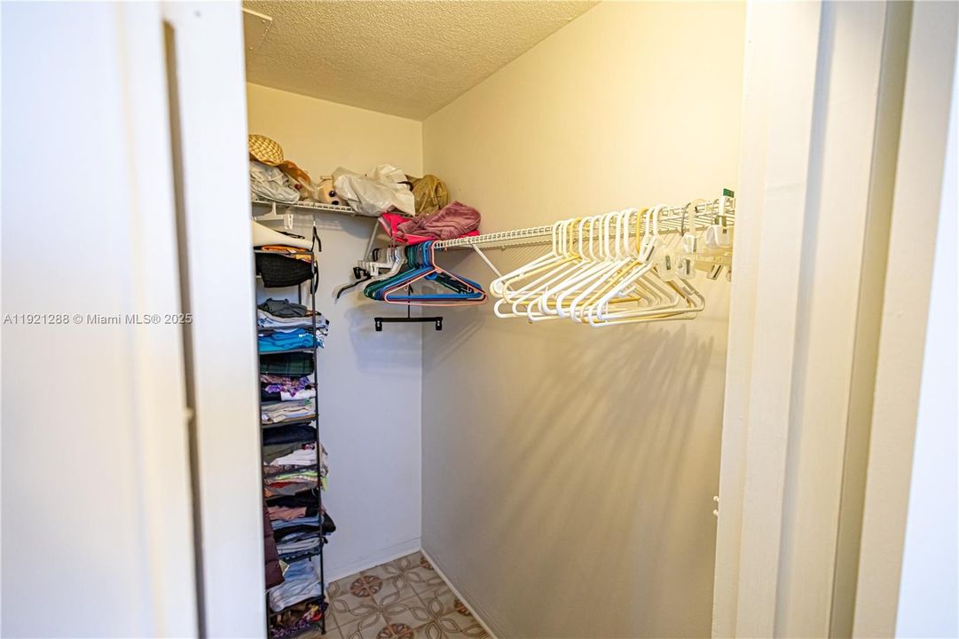 En Venta: $85,000 (1 camas, 1 baños, 883 Pies cuadrados)