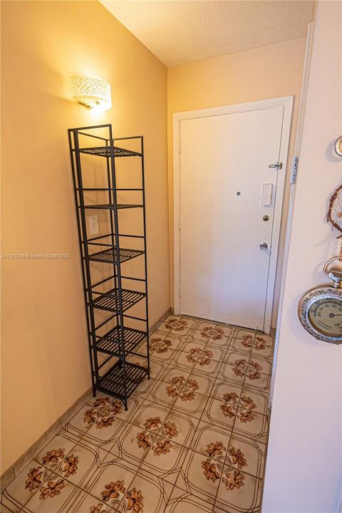 En Venta: $85,000 (1 camas, 1 baños, 883 Pies cuadrados)