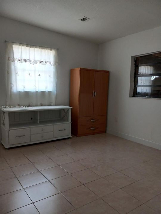 For Sale: $594,000 (4 beds, 3 baths, 1504 Square Feet)