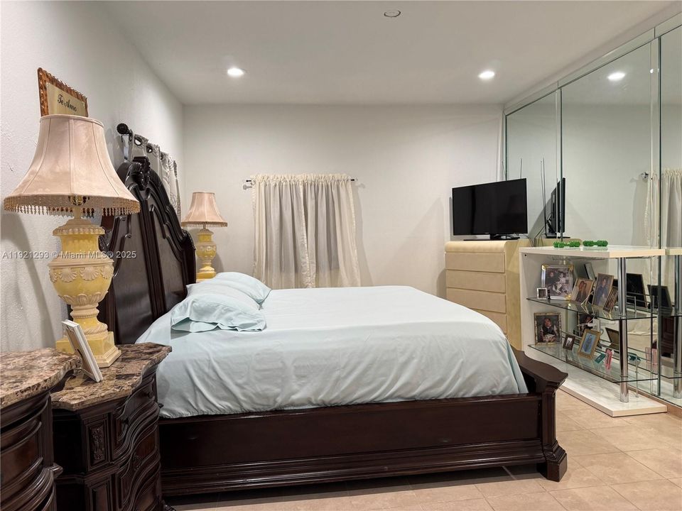 For Sale: $594,000 (4 beds, 3 baths, 1504 Square Feet)