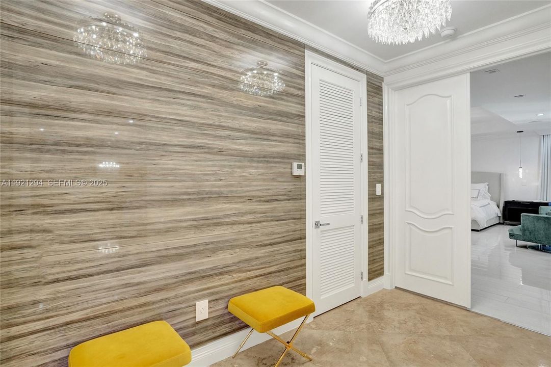 For Sale: $3,799,000 (5 beds, 6 baths, 4496 Square Feet)