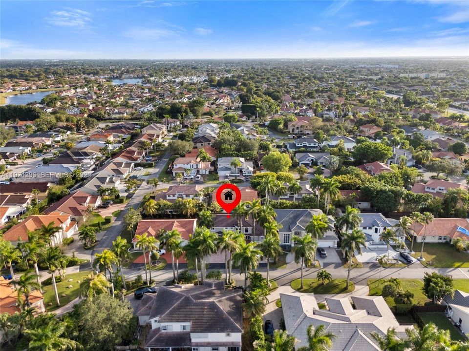 For Rent: $5,499 (4 beds, 3 baths, 2577 Square Feet)