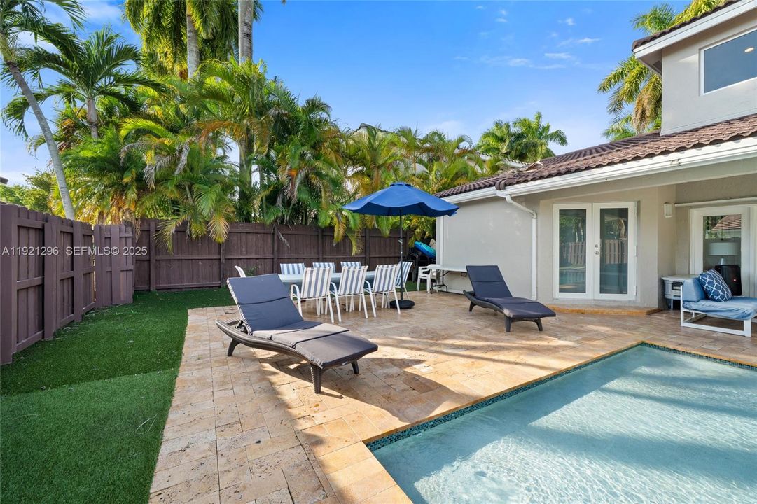 For Rent: $5,499 (4 beds, 3 baths, 2577 Square Feet)