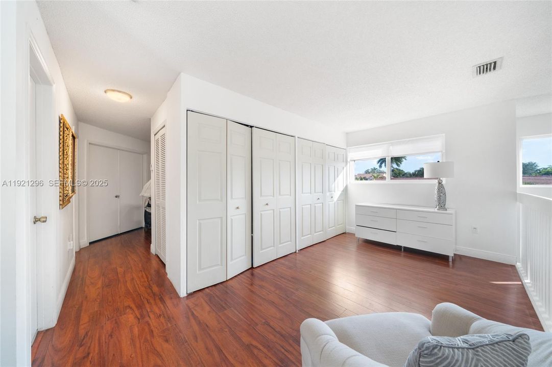 For Rent: $5,499 (4 beds, 3 baths, 2577 Square Feet)