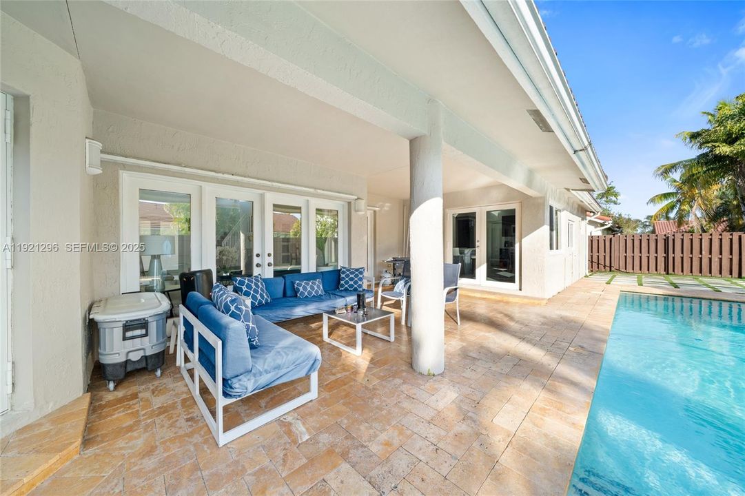 For Rent: $5,499 (4 beds, 3 baths, 2577 Square Feet)