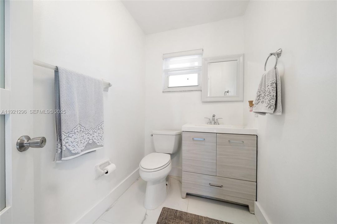 For Rent: $5,499 (4 beds, 3 baths, 2577 Square Feet)