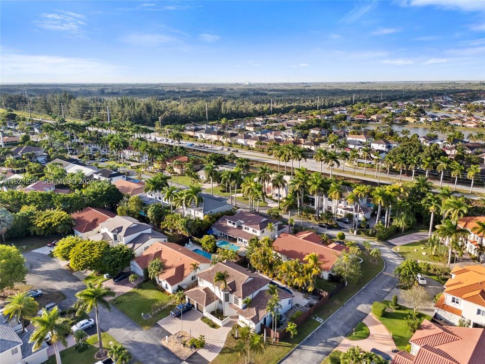 For Rent: $5,499 (4 beds, 3 baths, 2577 Square Feet)