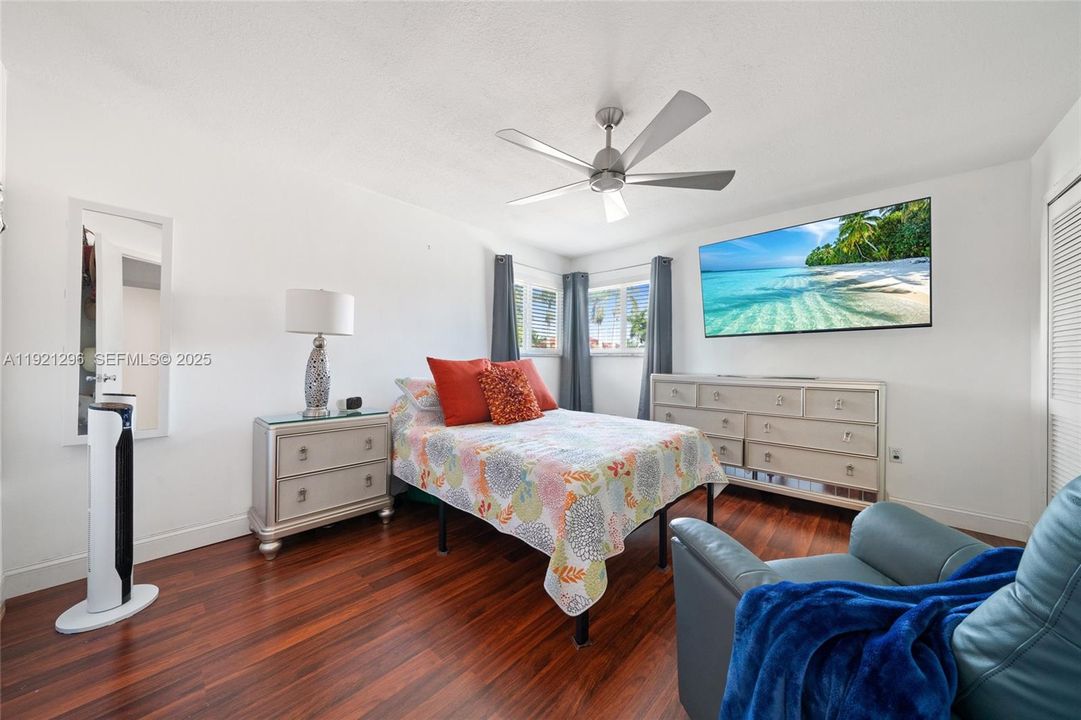 For Rent: $5,499 (4 beds, 3 baths, 2577 Square Feet)