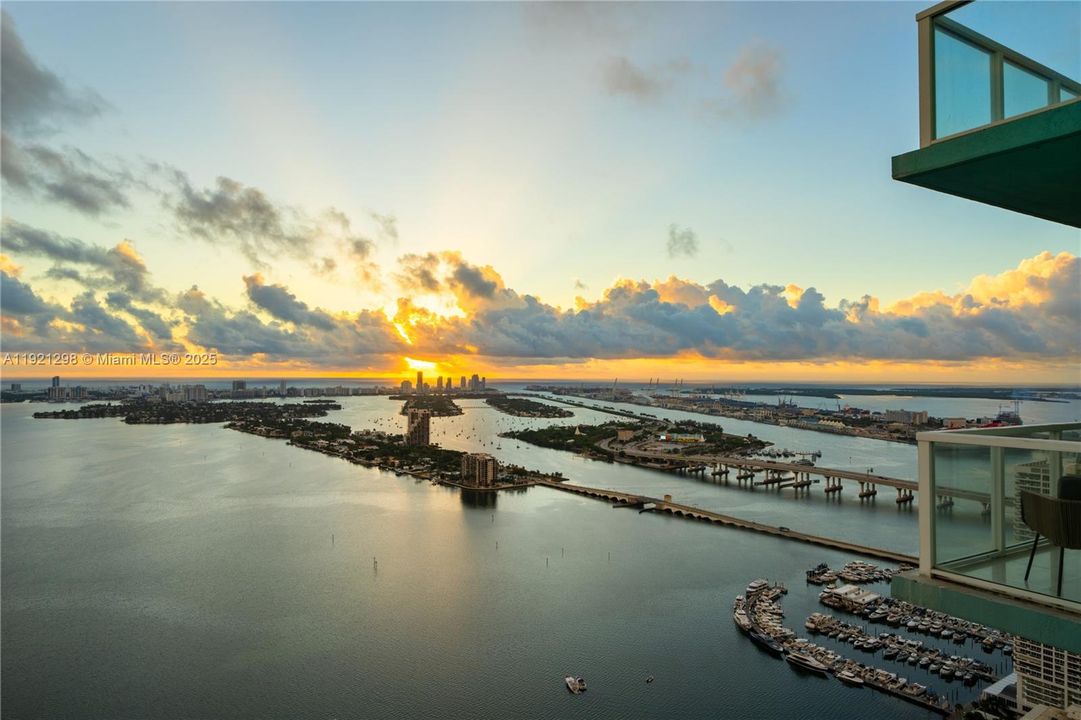 For Sale: $1,450,000 (3 beds, 3 baths, 1970 Square Feet)