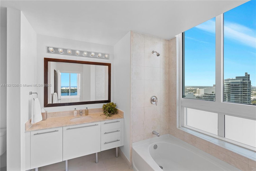 For Sale: $1,450,000 (3 beds, 3 baths, 1970 Square Feet)