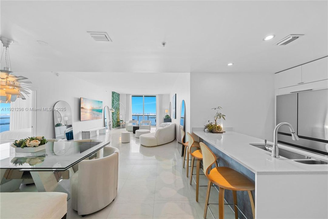 For Sale: $1,450,000 (3 beds, 3 baths, 1970 Square Feet)