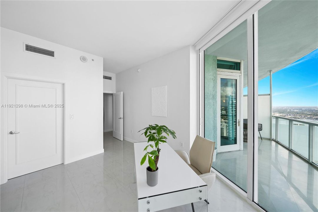 For Sale: $1,450,000 (3 beds, 3 baths, 1970 Square Feet)