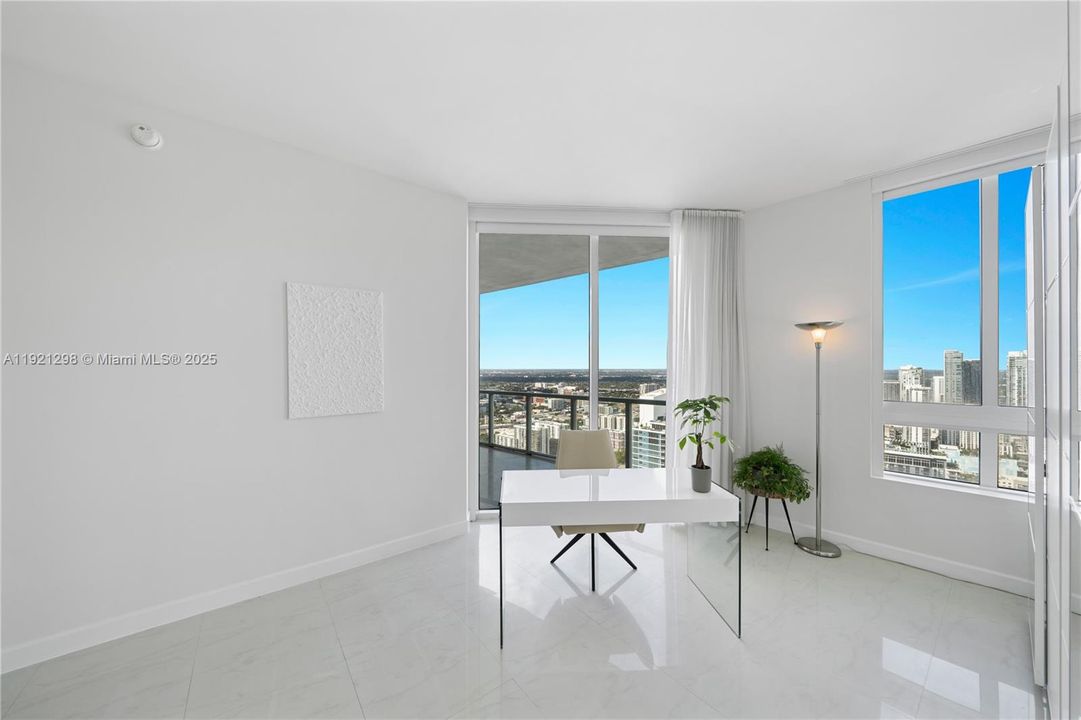 For Sale: $1,450,000 (3 beds, 3 baths, 1970 Square Feet)