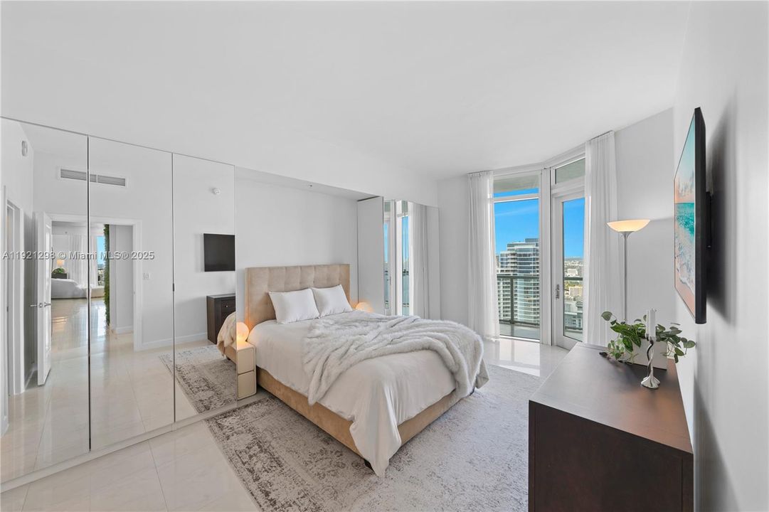 For Sale: $1,450,000 (3 beds, 3 baths, 1970 Square Feet)